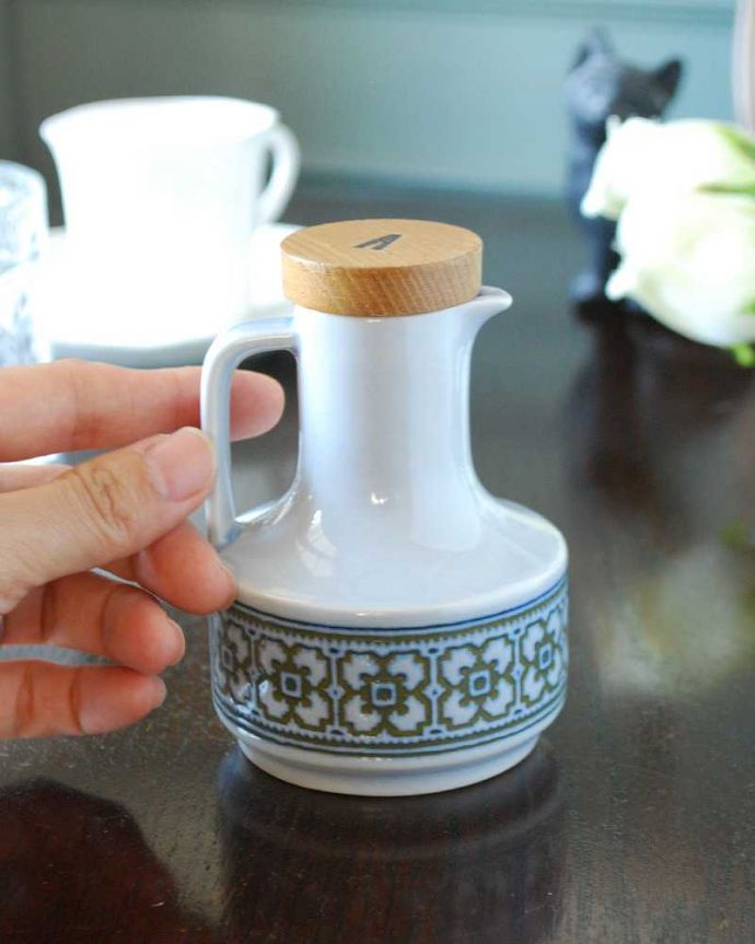 Hornsea（ホーンジー）　アンティーク雑貨　ホーンジーのアンティークのビネガーポット、HORNSEA「タペストリー」シリーズ。使う度に、なんだかワクワク食事の時間が楽しくなっちゃう可愛いデザイン。(m-2804-z)