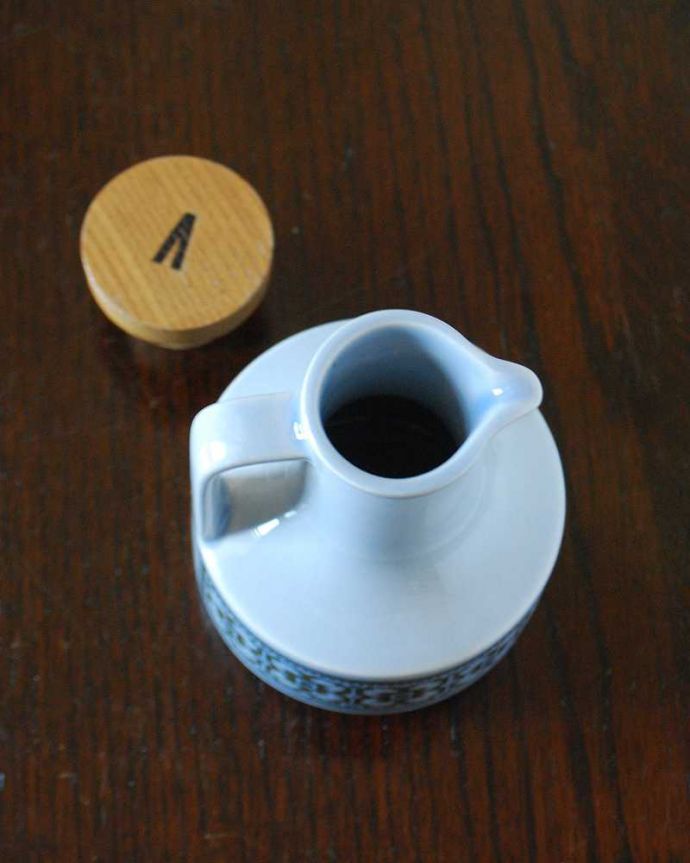 Hornsea（ホーンジー）　アンティーク雑貨　ホーンジーのアンティークのビネガーポット、HORNSEA「タペストリー」シリーズ。上からのぞいてみると･･･アンティークのため、多少の欠け・傷がある場合がありますが、使用上問題がないものだけを選んできたので、ご了承下さい。(m-2804-z)