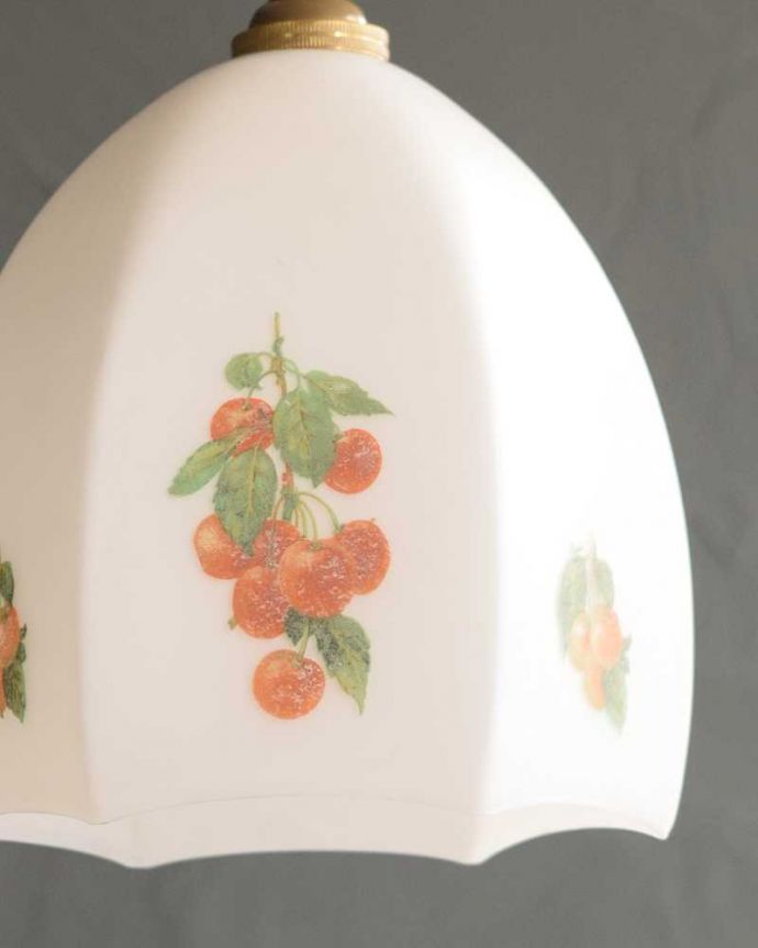 ペンダントライト　照明・ライティング　優しく灯るアンティーク さくらんぼシェード(コード・シャンデリア電球・ギャラリーなし)。。(m-2961-z)