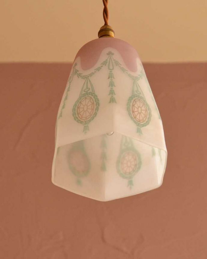 照明・ライティング レトロで可愛いガーランド模様のアンティークペンダントライト(コード・シャンデリア電球・ギャラリーなし) 。。(m-3289-z)