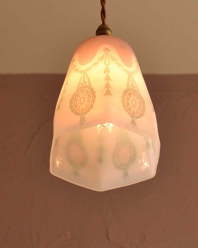 照明・ライティング レトロで可愛いガーランド模様のアンティークペンダントライト(コード・シャンデリア電球・ギャラリーなし) 。。(m-3289-z)