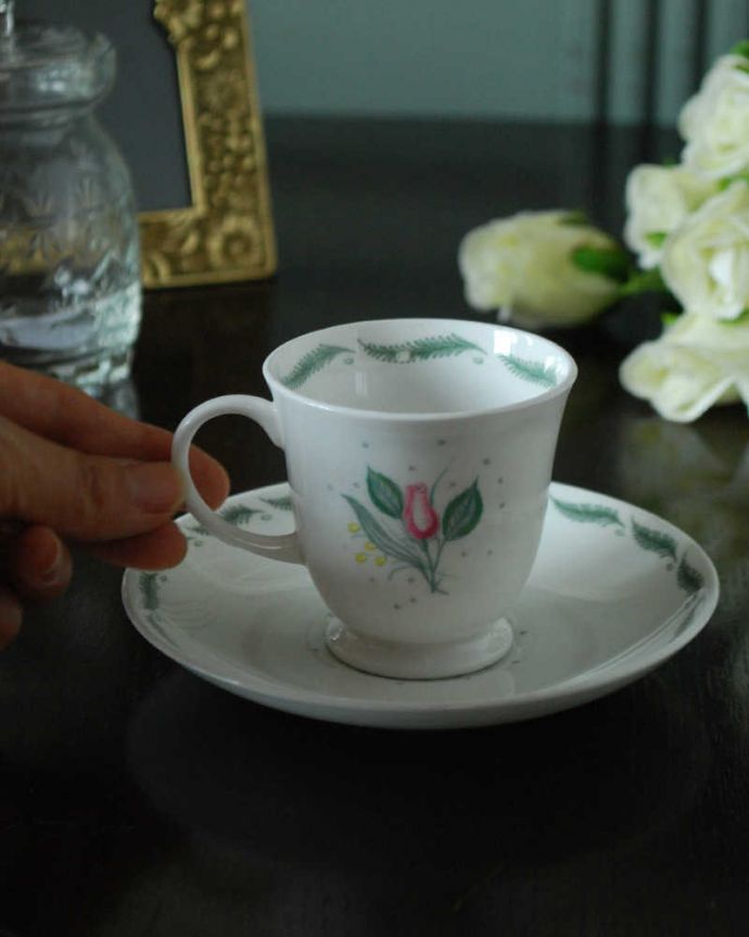 スージークーパーのカップ&ソーサー