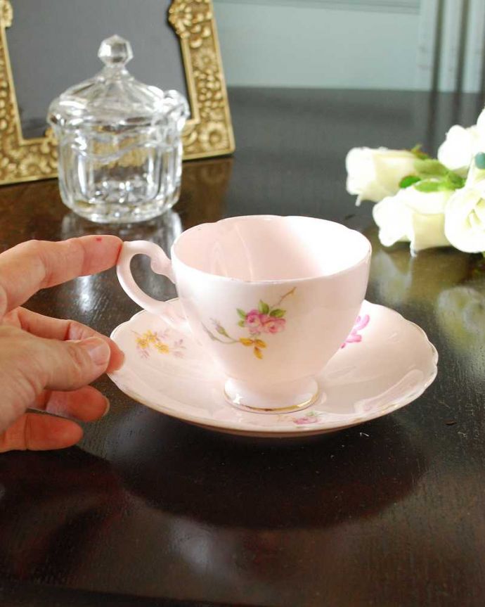 アンティーク 陶磁器の雑貨 アンティーク雑貨 イギリスのカップ&ソーサー、トスカン窯(プラント)のアンティーク。お茶の時間をもっと優雅に・・・眺めているだけじゃもったいないので、実用的に使って下さい。(m-3363-z)