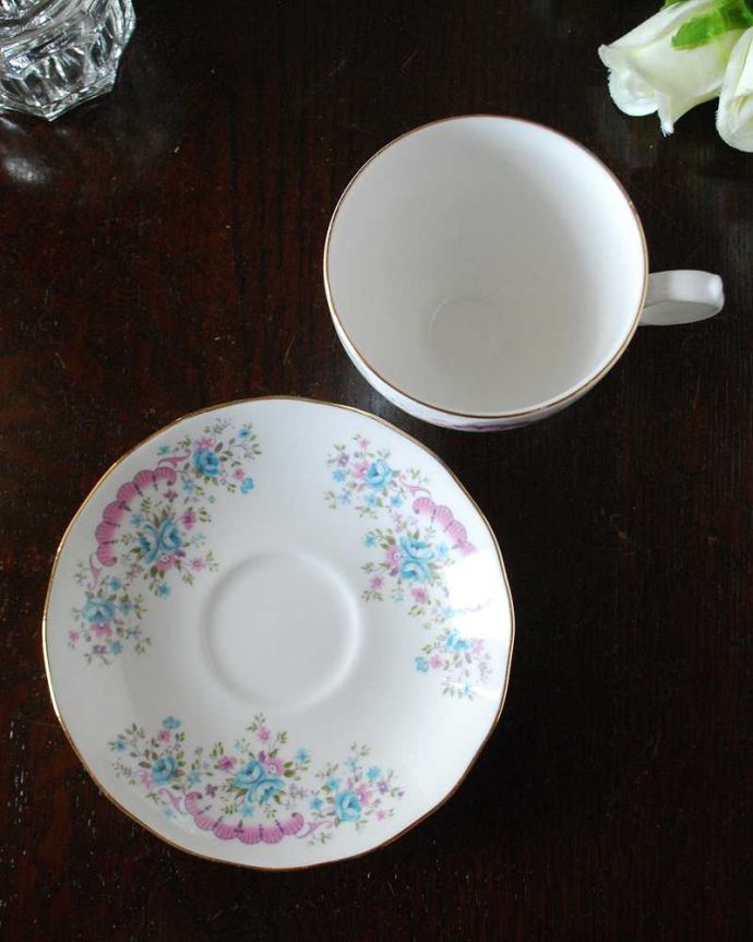 英国アンティークのおしゃれな食器