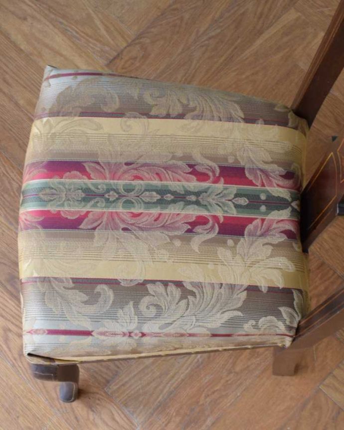 アンティークの椅子の座面