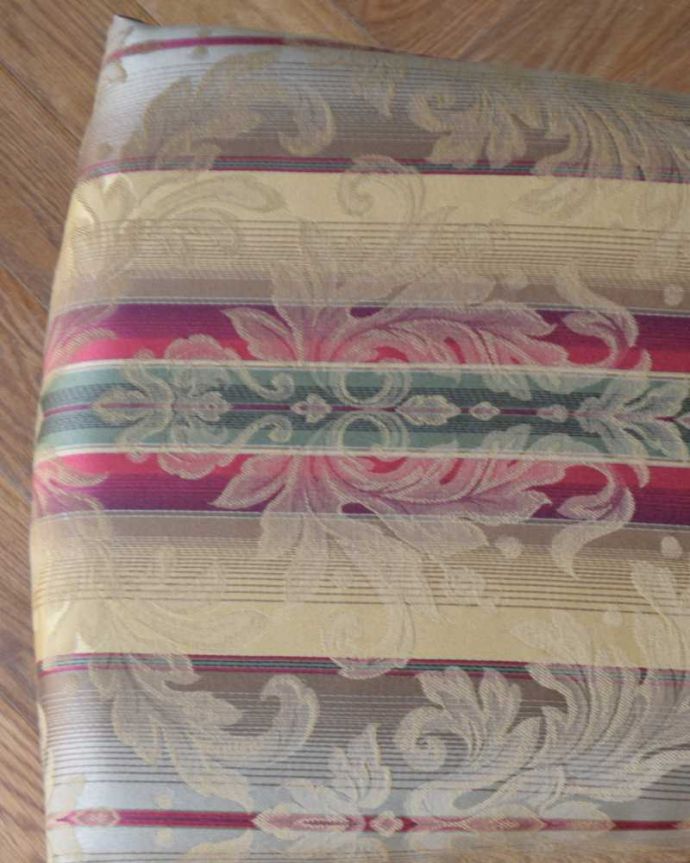 サロンチェアの座面の生地