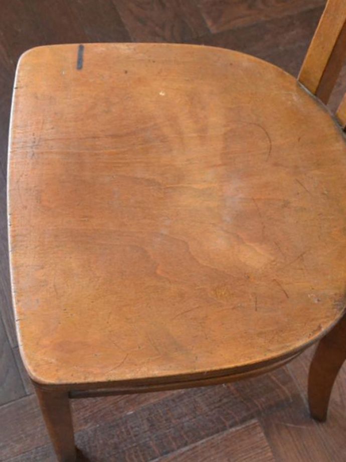 ベントウッドチェアの座面