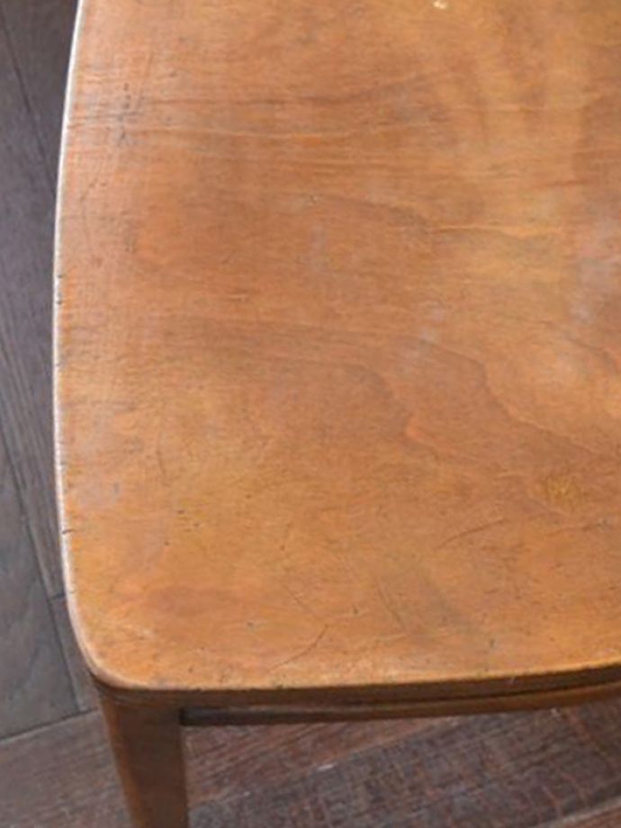 アンティークの椅子の座面の模様