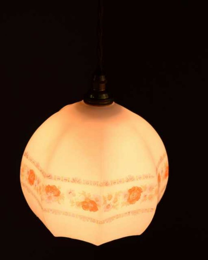 ペンダントライト　照明・ライティング　アンティークの可愛らしいペンダントライト（コード・シャンデリア電球・ギャラリーなし）。。(m-3696-z)