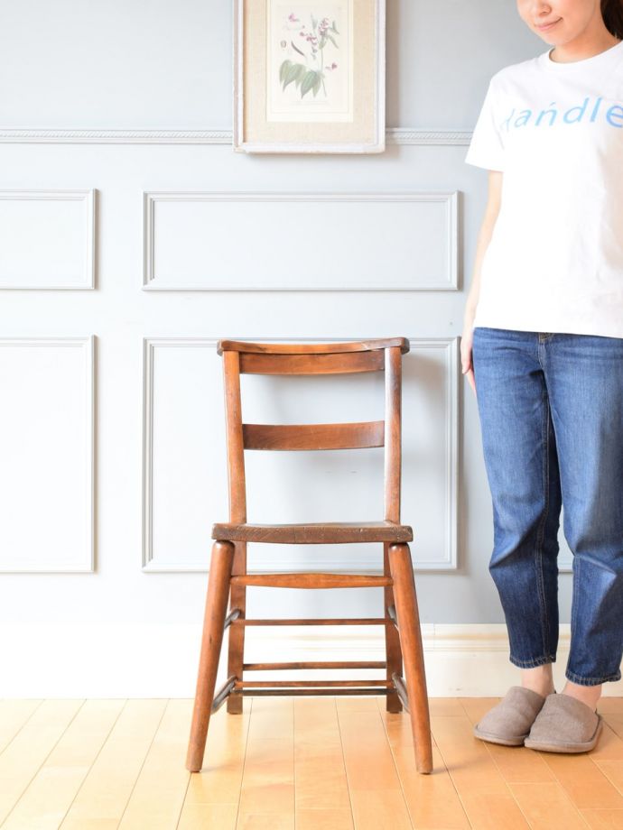 英国アンティークのチャーチチェア