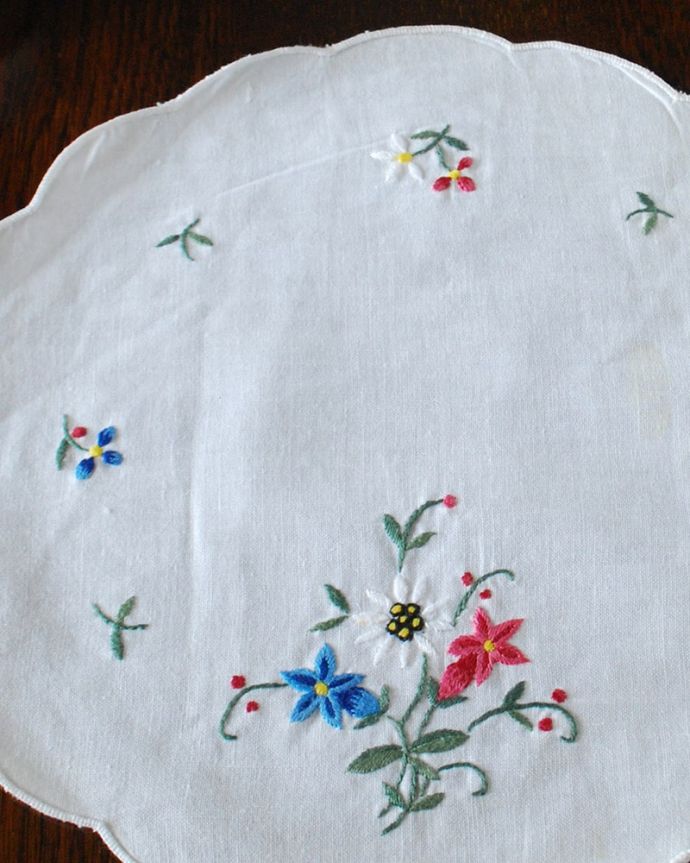 アンティーク雑貨　刺繍マット　一枚一枚、大切に手作りされました。(m-3993-z)