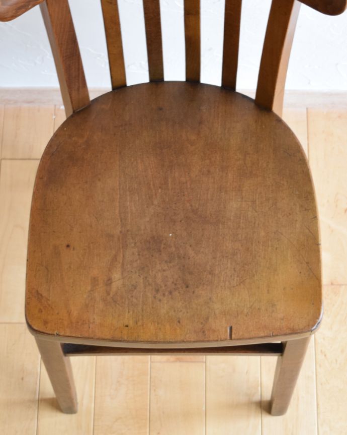 ベントウッドチェアの座面