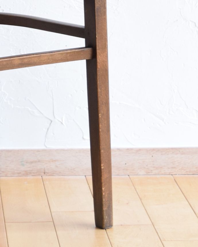 ベントウッドチェアの脚