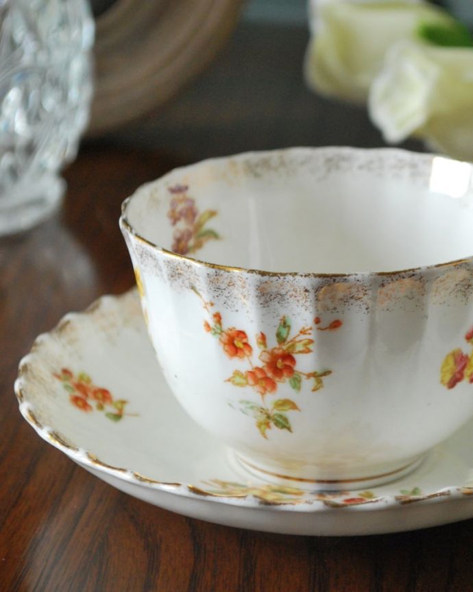 アンティークのカップ＆ソーサー