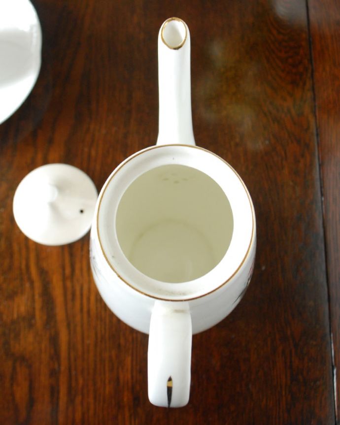 アンティーク 陶磁器の雑貨 アンティーク雑貨 アダレイ ポット 上から見るとこんな感じです状態のいいものだけを選んでいますが、アンティークなのでキズや欠けがある場合があります。(m-4166-z)