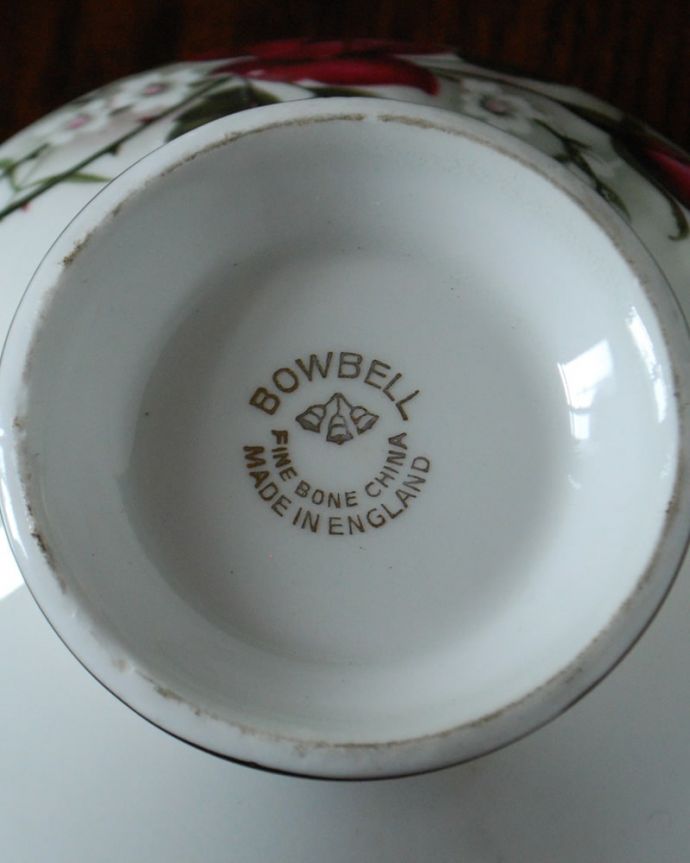 アンティーク 陶磁器の雑貨　アンティーク雑貨　BOWBELL シュガーポット　裏側のポーセリンマーク製造メーカー保証の意味がこもった窯印、ポーセリンマークがあります。(m-4185-z)