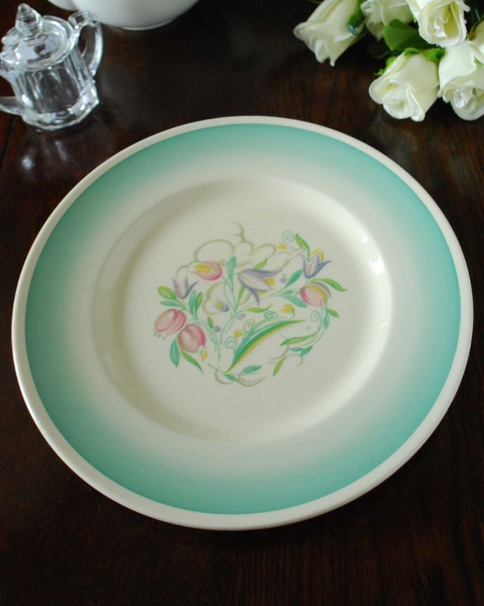 英国アンティークのおしゃれな食器