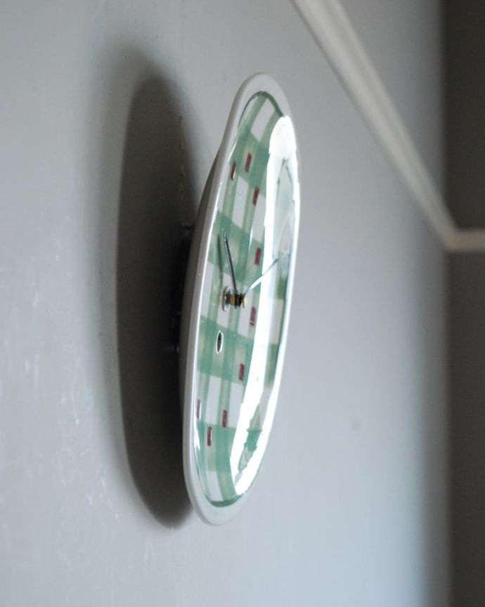 アンティーク その他の雑貨　アンティーク雑貨　スミス社（SMITH）×T.G.GREEN社のコラボ、アンティークの壁掛け時計（ウォールクロック）　横から見ると･･･こんな感じです。(m-4269-z)