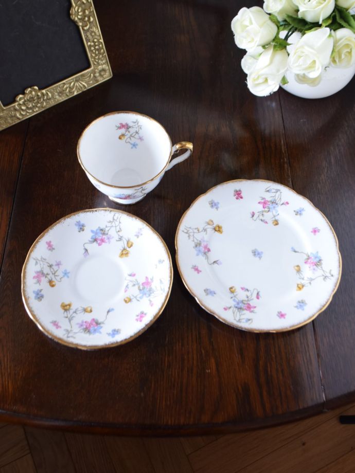 英国アンティークのおしゃれな食器