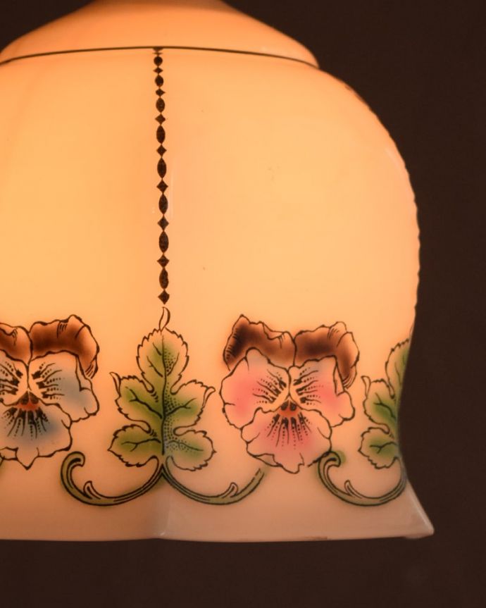 ペンダントライト　照明・ライティング　ガラスランプシェード　使えるものだけ選んできましたアンティークなのでキズや汚れ、カケなどは必ずありますが、使えると判断したものだけを吟味して選んできました。(m-4282-z)