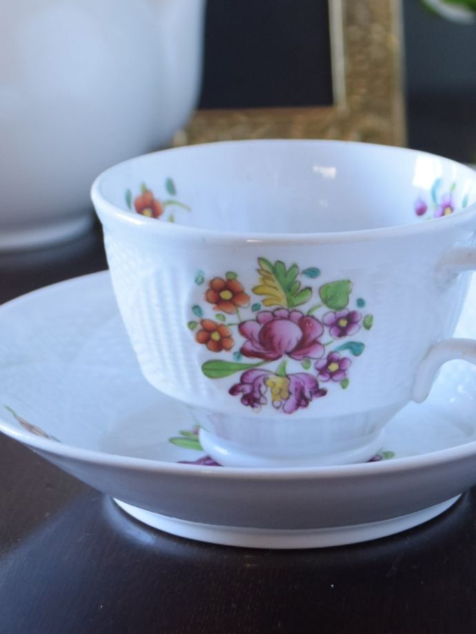 アンティークのカップ&ソーサー