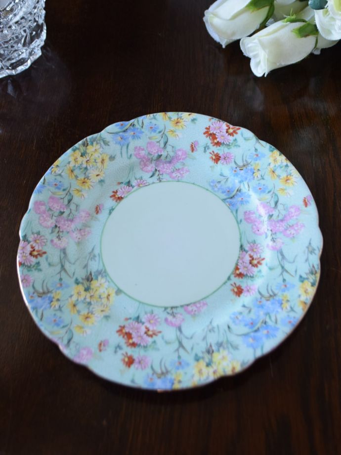 英国アンティークのおしゃれな食器