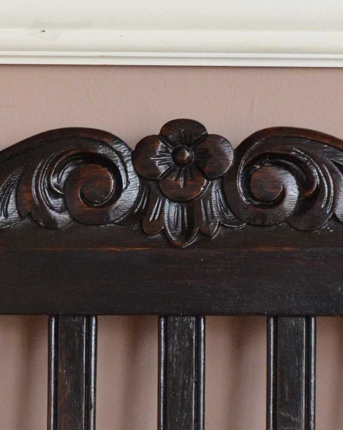 セティ・ソファ・ベンチ　アンティーク チェア　ジャコビアン様式がカッコイイ、オーク材のアンティークセティ（ソファベンチ）。芸術作品のような彫アンティークらしい彫りの美しさに思わずうっとりしてしまいます。(m-430-c)