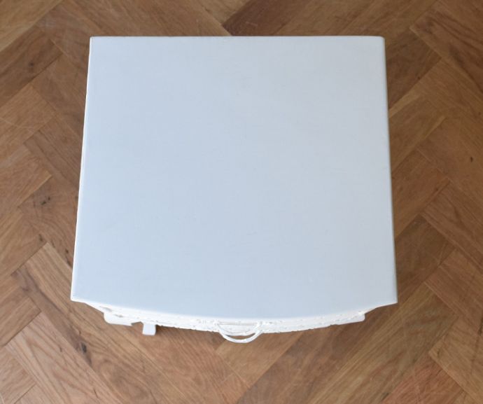 アンティークのチェスト アンティーク家具 アンティークペイント家具、フランスの美しいサイドチェスト。天板ももちろんピカピカにお直ししています。(m-432-f-1)