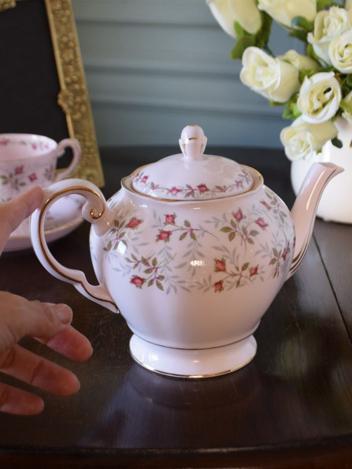 おしゃれなティーポット