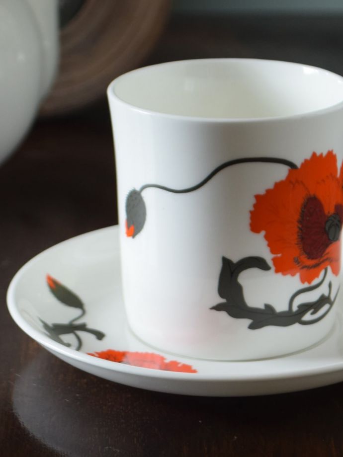 スージークーパーのカップ＆ソーサー