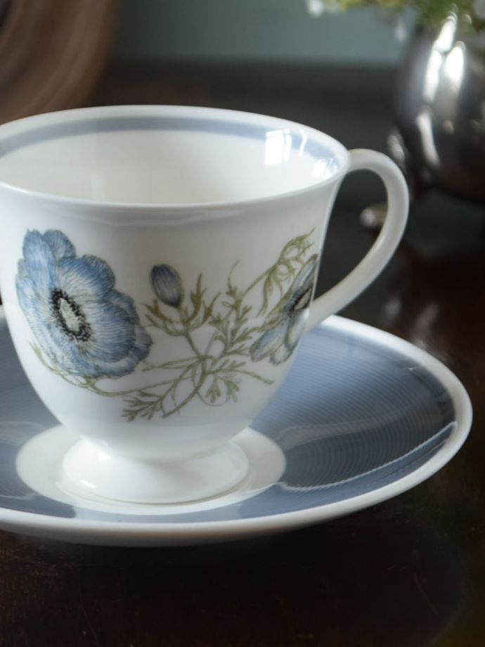 スージークーパーのカップ&ソーサー