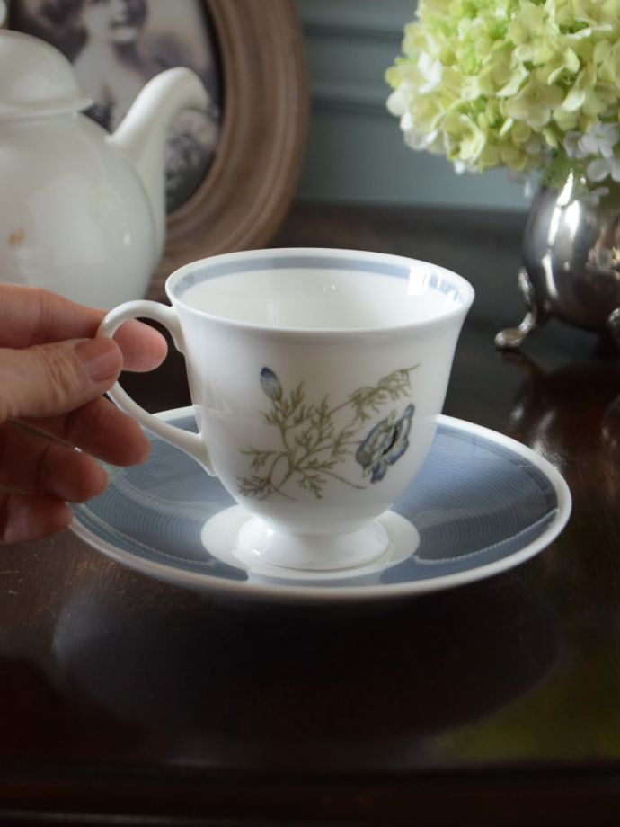 スージークーパーのカップ&ソーサー