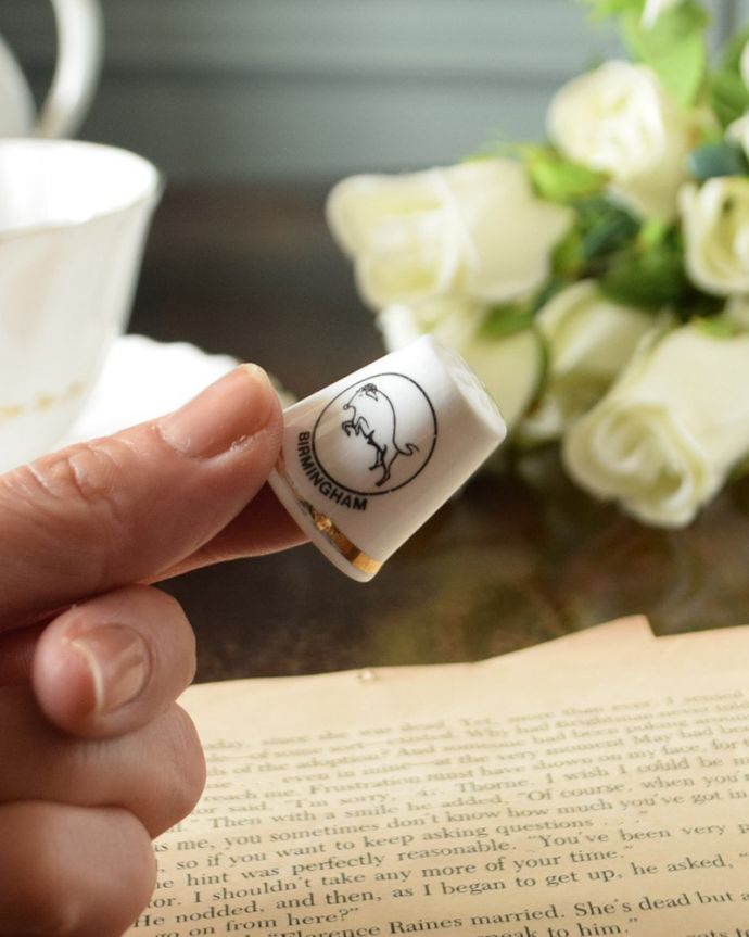 英国アンティークのおしゃれなシンブル