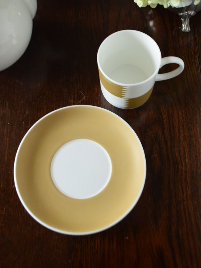 英国アンティークのおしゃれな食器