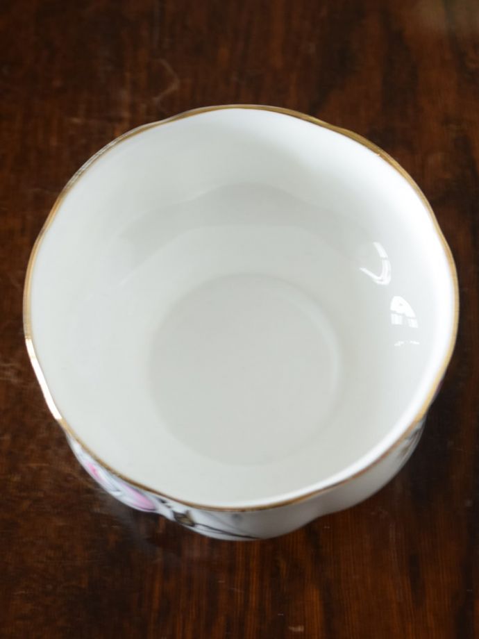 英国アンティークのおしゃれな食器