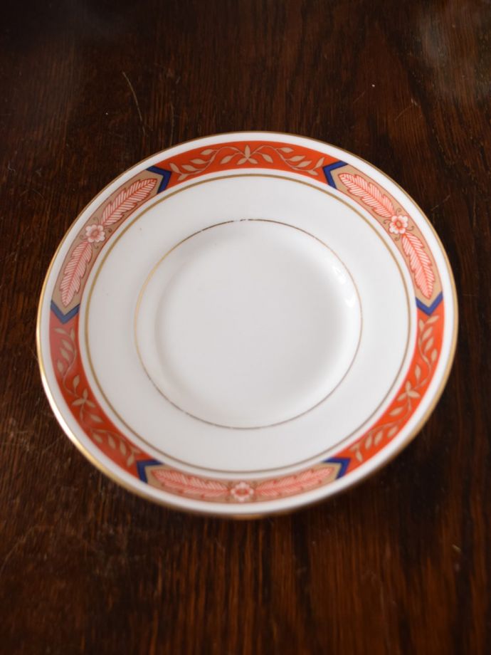 英国アンティークのおしゃれな食器