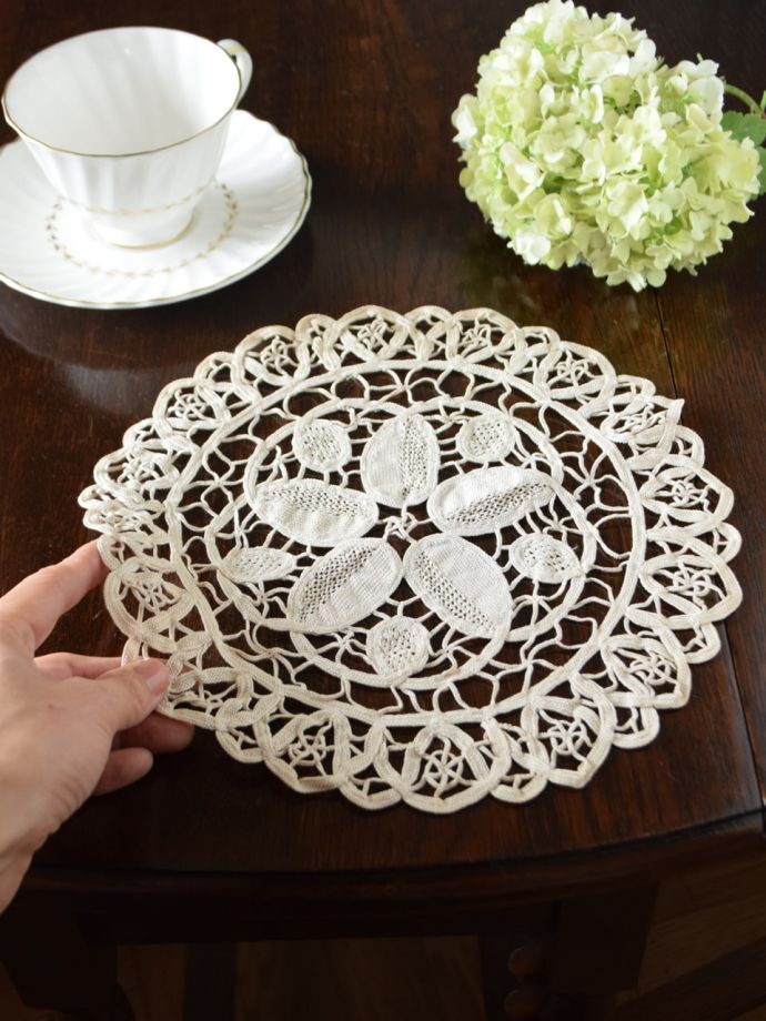 アンティークのレース