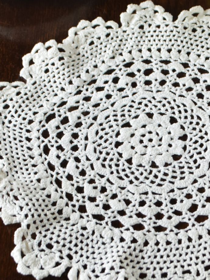 アンティークのドイリー