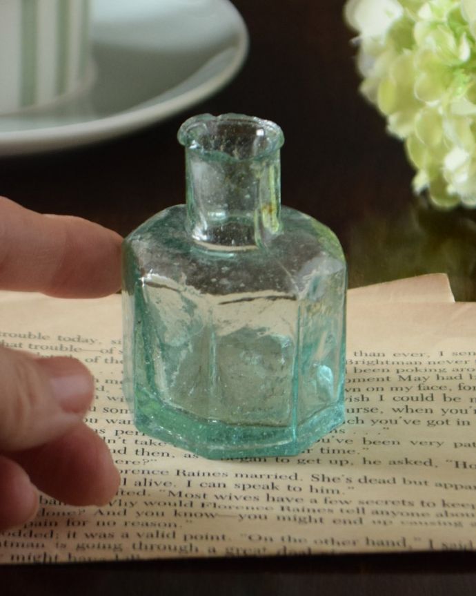 アンティークのガラス雑貨