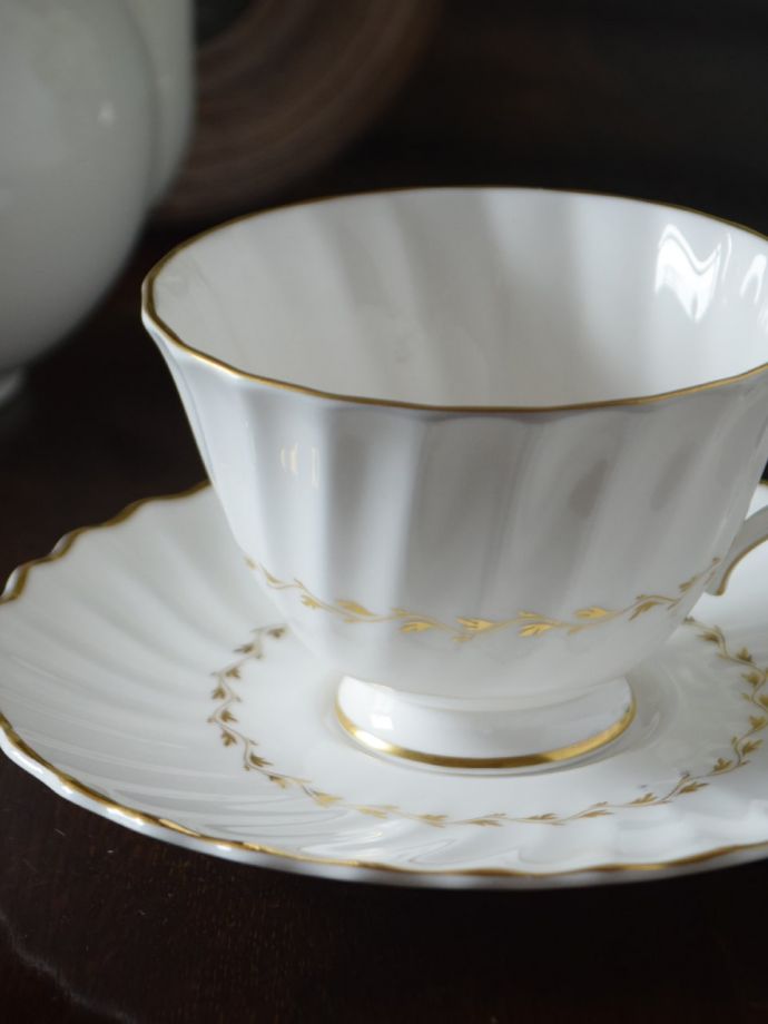 アンティークのカップ＆ソーサー