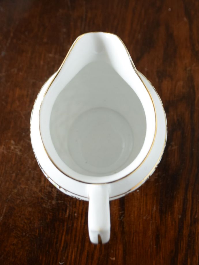 英国アンティークのおしゃれな食器