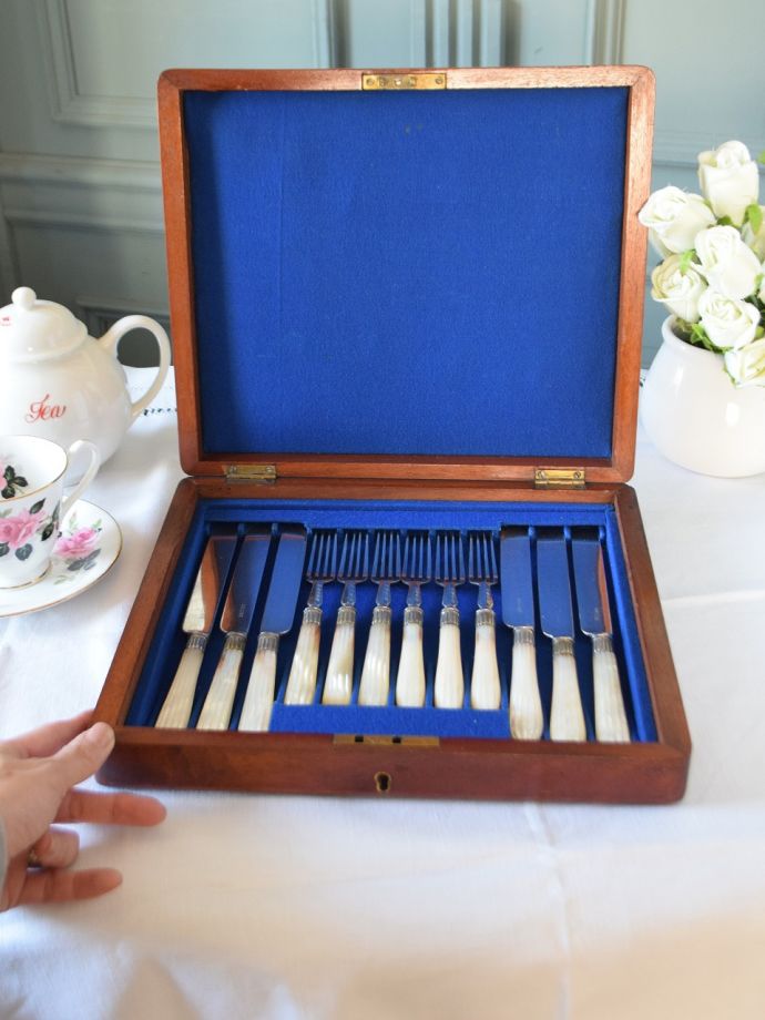 白蝶貝　マザーオブパール　アンティーク　ナイフ　フォーク　カトラリーセット 白蝶貝 マザーオブパール カトラリーセット 純銀 1910年