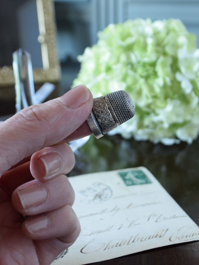 英国アンティークのおしゃれなシンブル