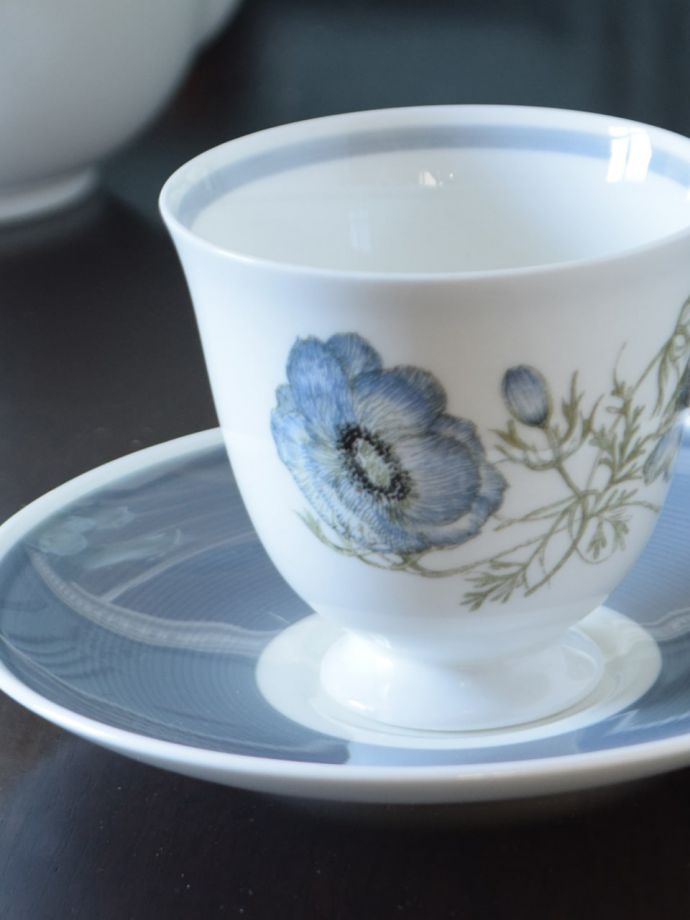 スージークーパーのカップ&ソーサー