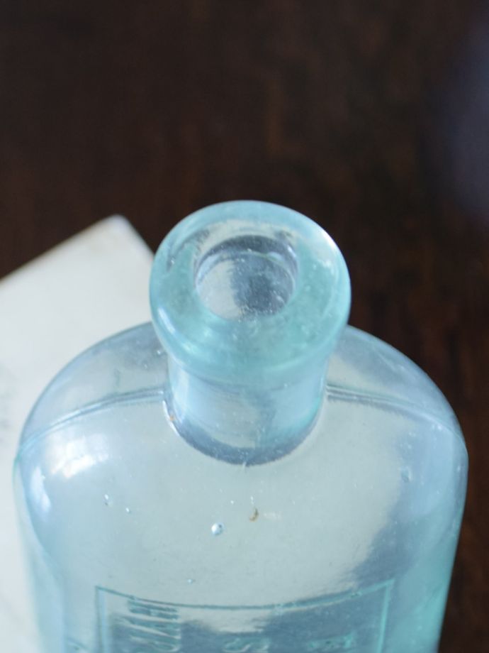 おしゃれなアンティークガラス雑貨