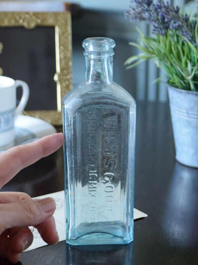 アンティークのガラス雑貨