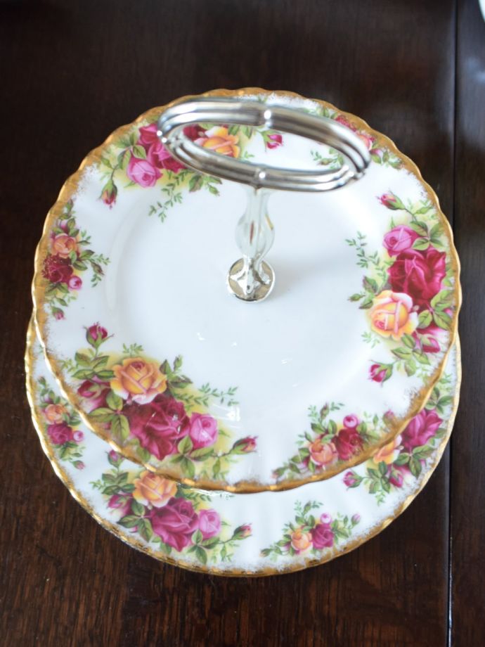 英国アンティークのおしゃれな食器