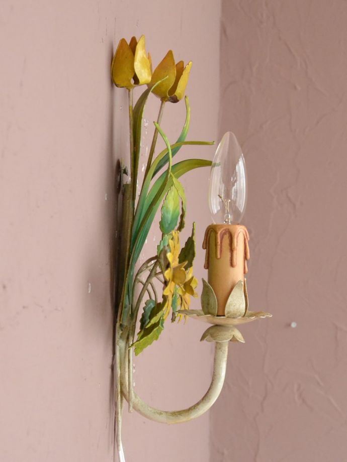 壁付けシャンデリアの側面