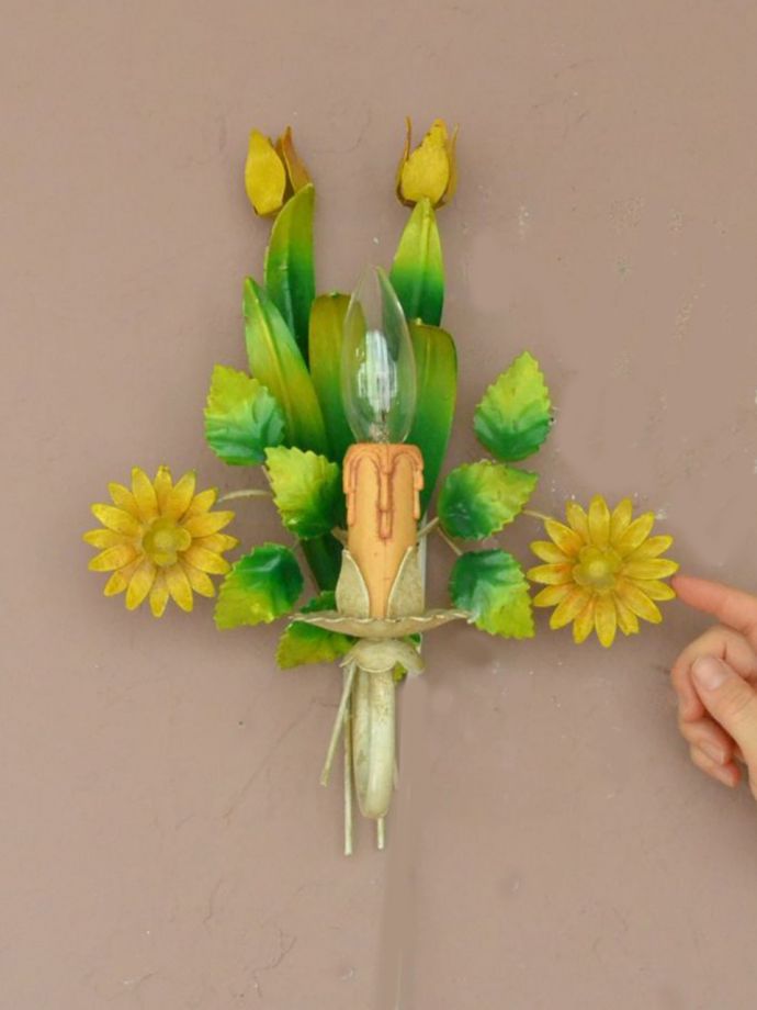 アンティークの壁付けシャンデリア