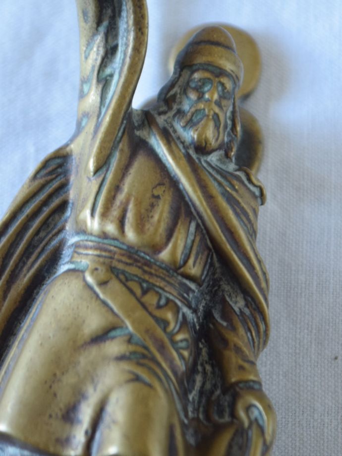 アンティーク真鍮製のドアノッカー